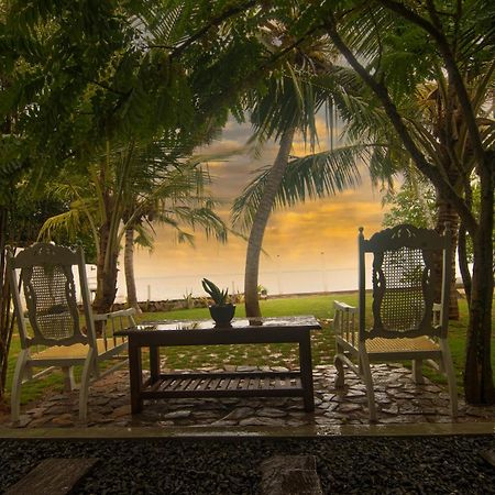 Hiru Lagoon Negombo Esterno foto