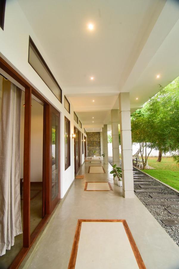 Hiru Lagoon Negombo Esterno foto
